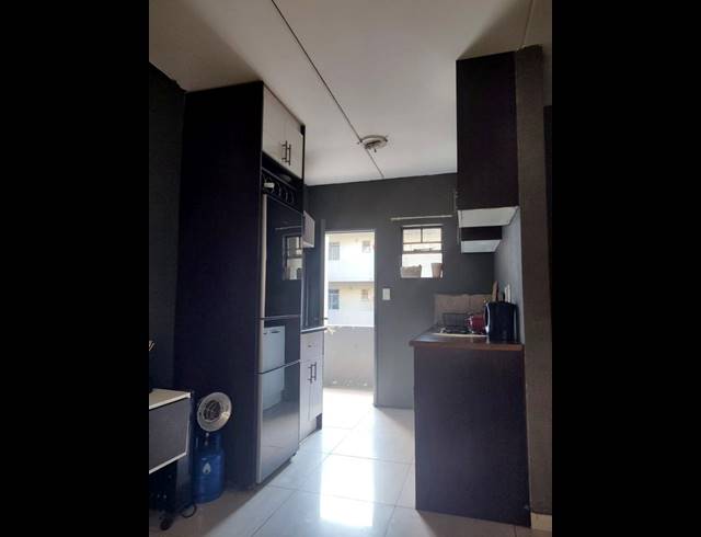2 BEDROOM APARTMENT FOR SALE IN FLEURHOF